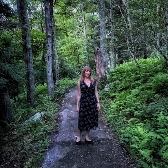 Meet your Posher, Natalia - Picture 2 of 3